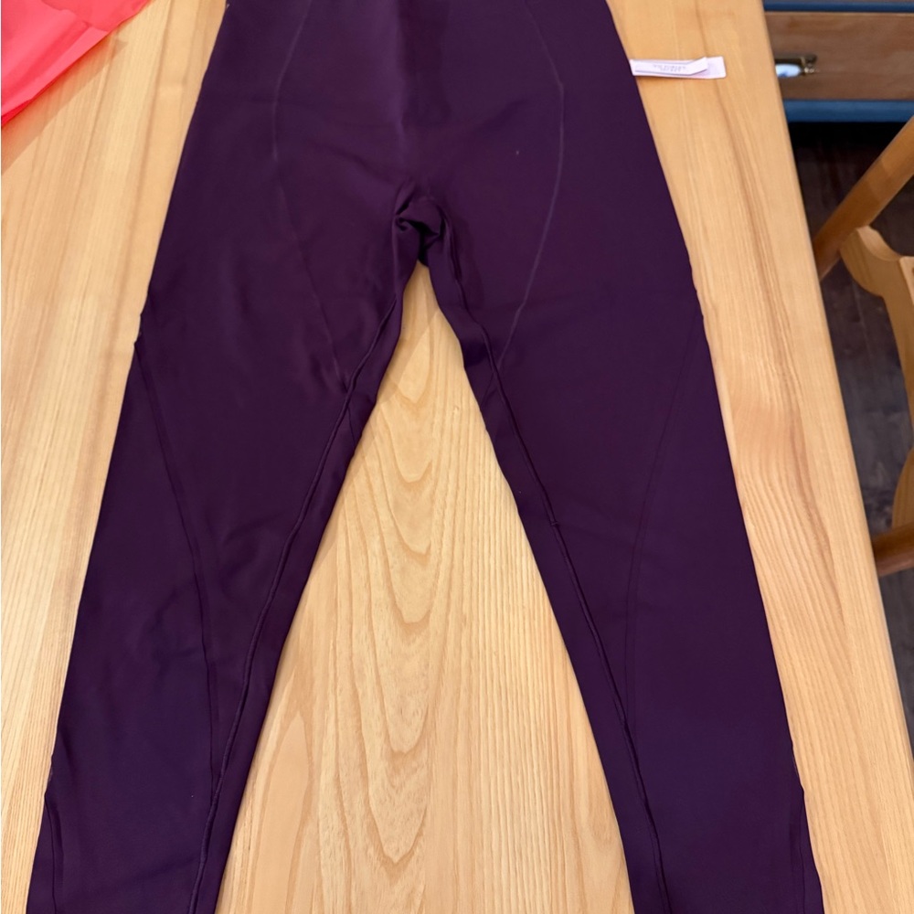 Victoria Secret Total Knockout Purple Leggings 7/8 length.